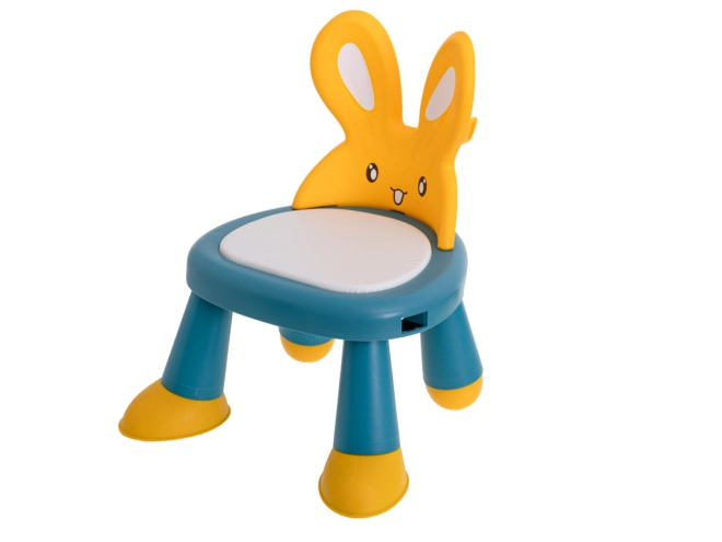 Zabawny design króliczka zachęca do siedzenia