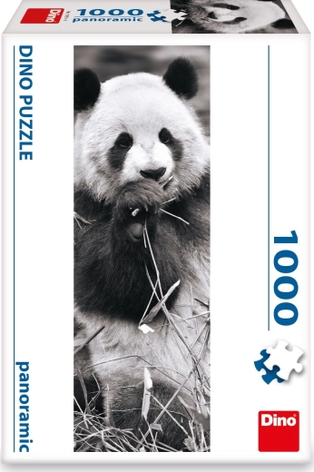 Panoramiczny obraz z pandą