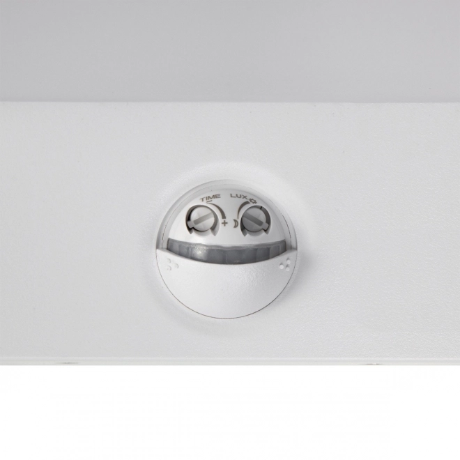 Lampa LED z czujnikiem zmierzchu i ruchu