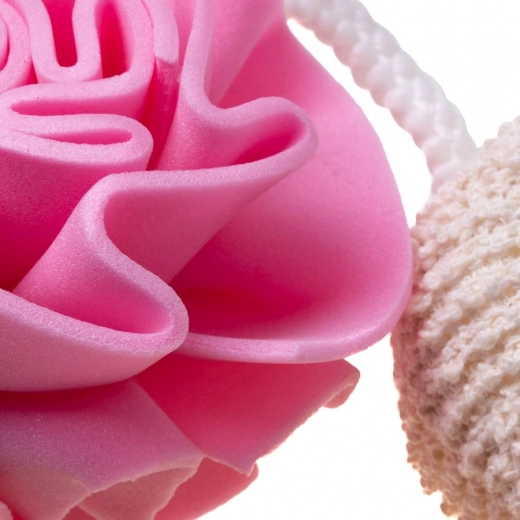 Delikatny peeling i bogata piana