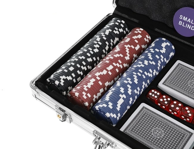 Poker - zestaw 300 żetonów w HQ walizce