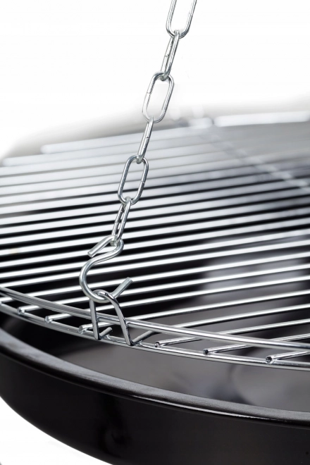 Grill ogrodowy Ogrodowy grill kominkowy z rusztem na trójnogu