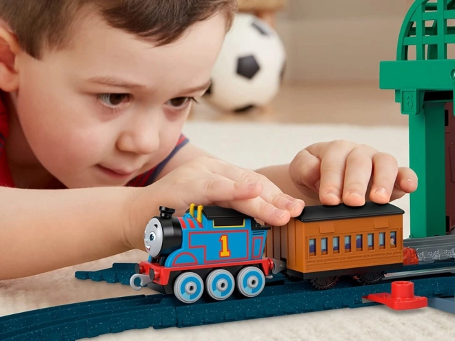 Fisher-Price Pociąg Tomek i przyjaciele Stacja Grodkov lokomotywa