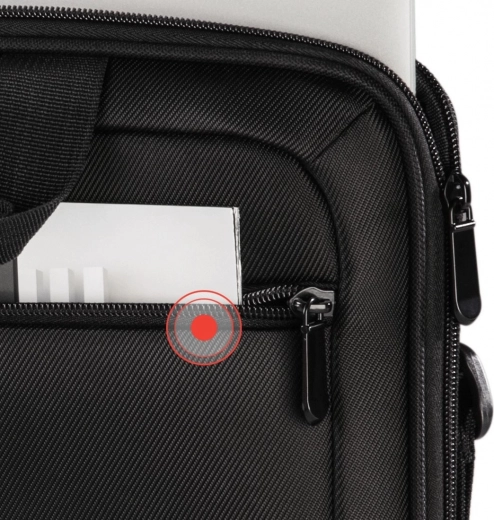 Praktyczna przednia kieszeń