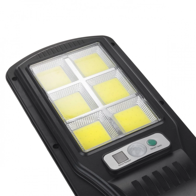 Solarna uliczna lampa LED z czujnikiem i pilotem MCE446