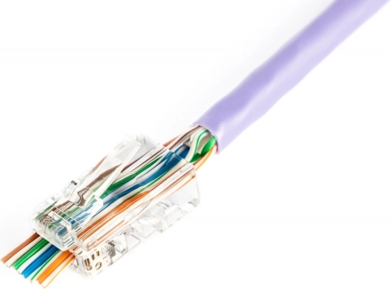 Przelotowy złącze RJ45 (8P8C) Cat.5e, nieekranowane, AWG 26–24, opakowanie 100 szt.