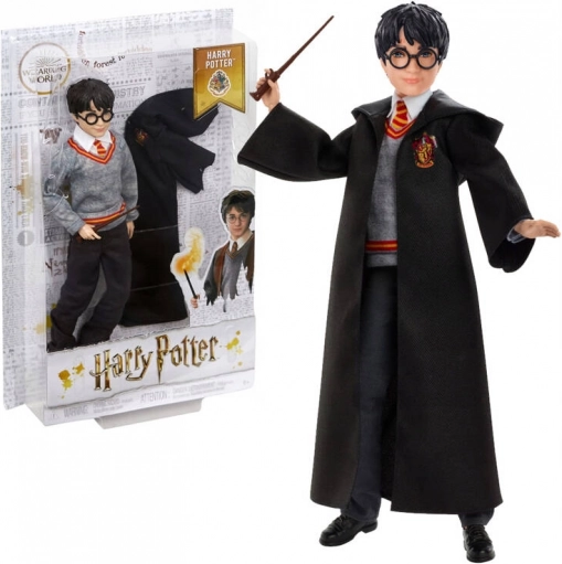 harry potter – lalka z hogwartu z różdżką i peleryną