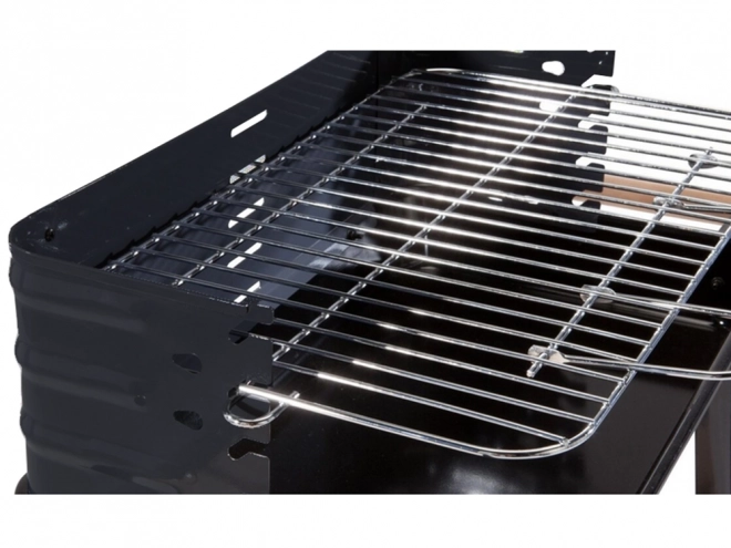 Duży ogrodowy grill na węgiel drzewny