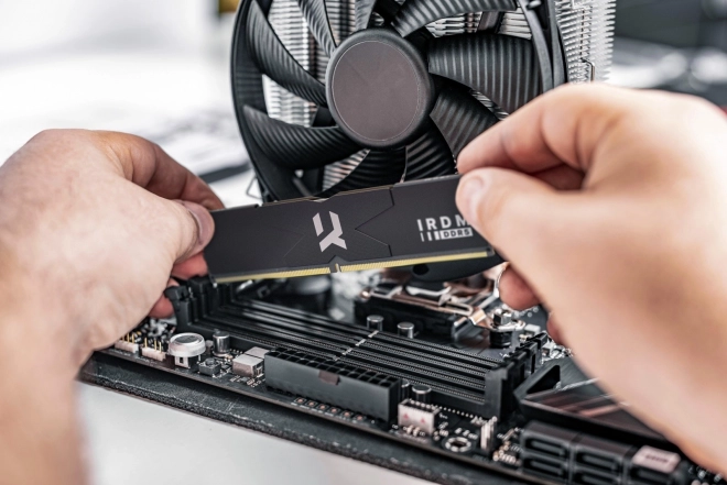 Pamięć IRDM DDR5 32GB (2x16GB) 6400MHz CL32 czarna