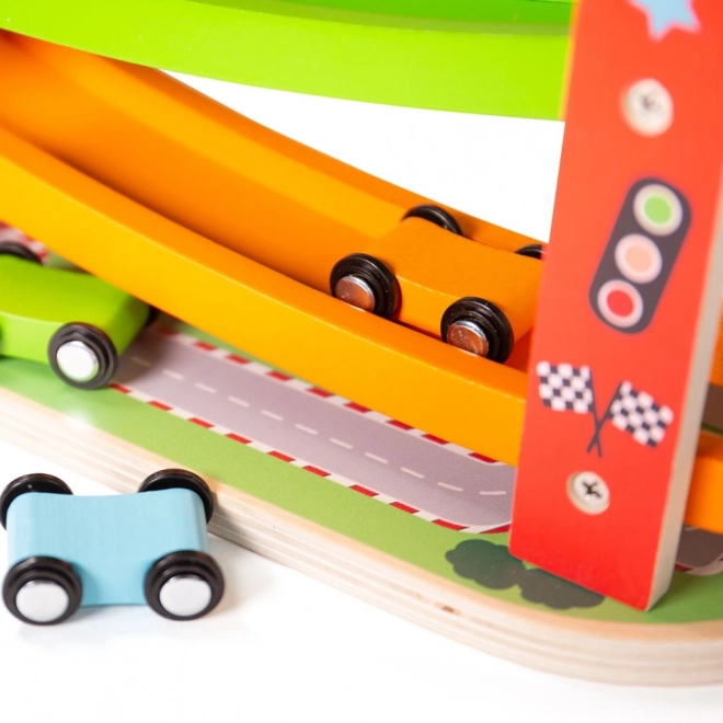 Drewniany tor wyścigowy dla samochodów od Bigjigs Toys