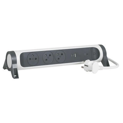 Przedłużacz z ochroną przeciwprzepięciową i USB A/C, 1,5 m