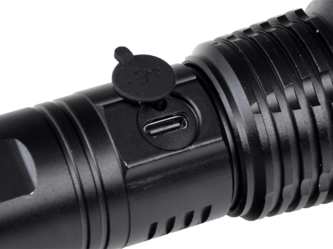 Wydajna latarka LED USB wodoodporna