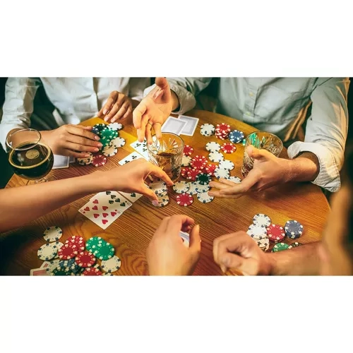 Poker - zestaw 300 żetonów w HQ walizce