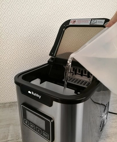 Producent kostek lodu Malatec K5536 srebrny/szary 120W