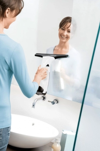 Szybkie osuszanie luster i kabin prysznicowych