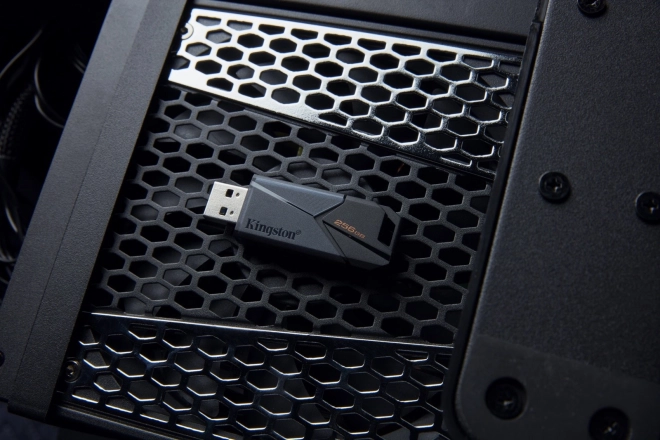 Data Traveler Exodia Onyx 64GB USB3.2 Gen1 dysk flash