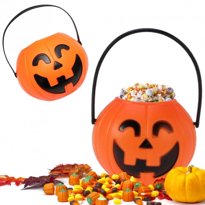 Dyniowe wiaderko na słodycze na Halloween