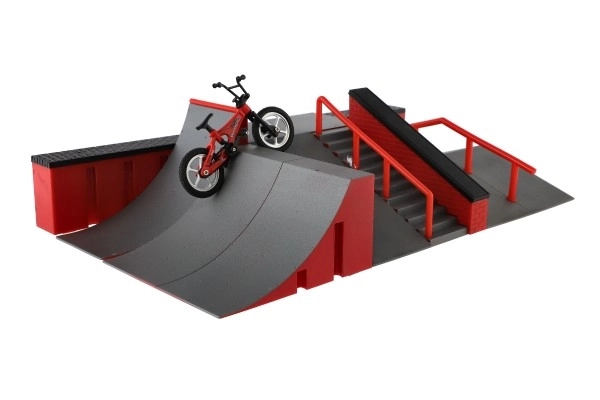 Skatepark - rampy, rower palcowy i deskorolka