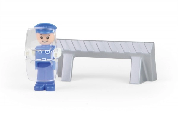 Figurka policjanta i bariera drogowa