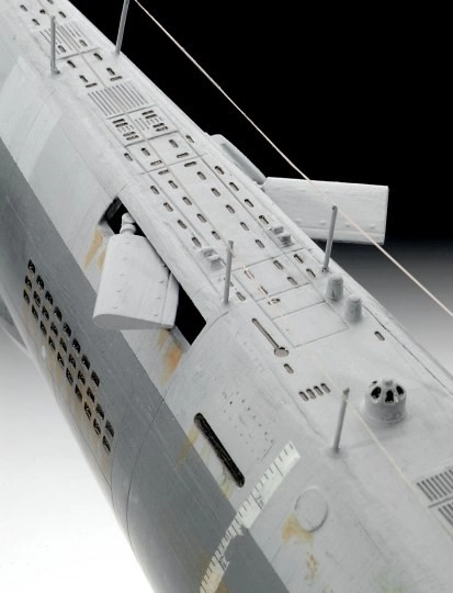 Plastikowy model niemieckiej łodzi podwodnej TYP XXI 1/144