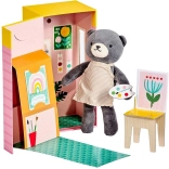 Pluszowa niedźwiedzica w pracowni malarskiej PETIT COLLAGE