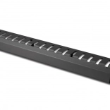 Organizer kabli 1U do szafy rack 19″, kanał kablowy, czarny RAL 9005