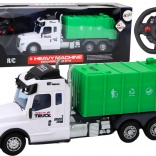 Zielony samochód RC zdalnie sterowany z efektami